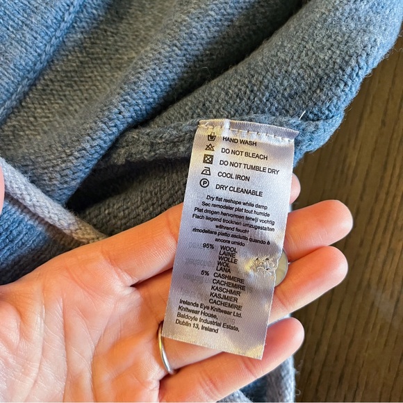 IrelandsEye Killiney Button Down Wool Cashmere Blend Cardigan Harbour Blue Small - Picture 14 of 14